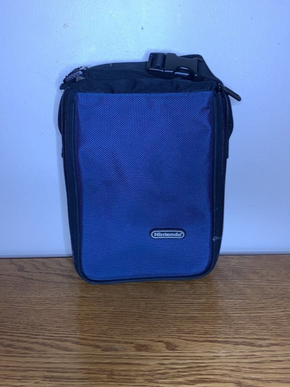Navy blue Nintendo ds carrying case